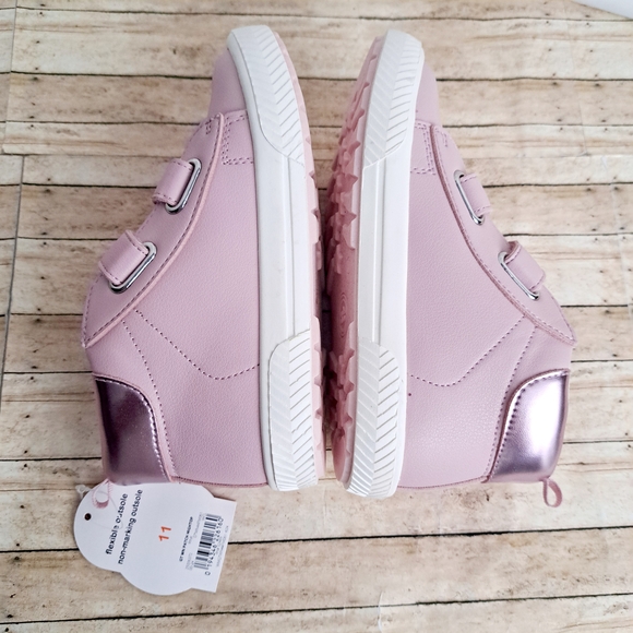 Wonder Nation Pink Star Sneakers with Velcro Straps - Picture 6 of 9